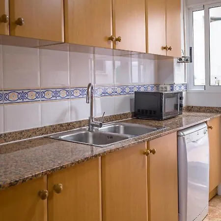 Amplia Vivienda Cerca Del Mar By Bebalmy *